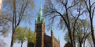 Kościoły Kanadzie niepotrzebne…
