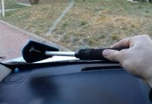 Moto-Goniec: Jest lato umyj szyby (w środku)