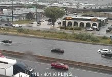 Tropikalne ulewy w Toronto – liczne podtopienia