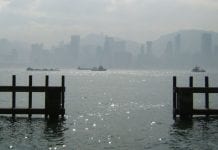 Trump podnosi poprzeczkę w wojnie handlowej z Chinami