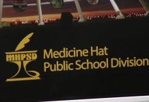 Rząd Alberty nakazuje przemianowanie kuratoriów oświaty – nie mogą być “publiczne”