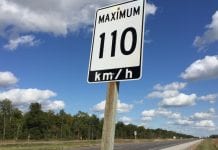 Moto-Goniec: Ludzie jak jechali, tak jadą