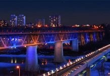 Iluminacja mostu z okazji Marszu dla Życia odwołana – sprawa trafi do sądu