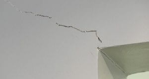 Sąsiad z dołu chciał mieć “open concept”…