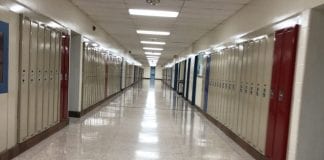 Negocjacje ze strajkiem nad głową