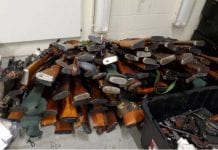 Po co mu 250 sztuk broni?