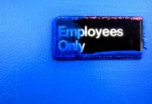 W obliczu narastającego kryzysu konserwatyści wzywają rząd do aktualizacji polityki gospodarczej