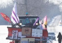 Trudeau miał lecieć na Barbados, ale jednak zostaje w kraju