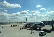 MSZ radzi Kanadyjczykom, by opuścili Chiny na pokładzie komercyjnych samolotów