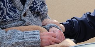 Nowe wytyczne dla domów opieki w związku z katastrofą Covid-19