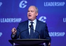 Erin O’Toole wcale nie taki “niebieski”…