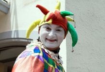 Napaść seksualna wyrazem jego tożsamości…