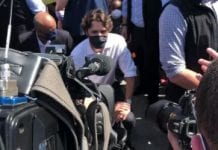 Premier Trudeau ukląkł podczas protestu przeciwko rasizmowi