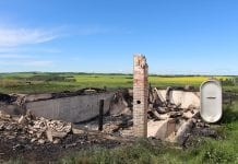 Pożar całkowicie strawił zabytkowy polski kościół w Albercie. Podejrzewa się podpalenie