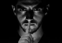 5 dużych kanadyjskich banków przyłącza się do bojkotu Facebooka domagając się większej cenzury