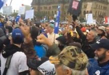 Protestujący na Parliament Hill w Ottawie domagali się poszanowanie wolności obywatelskich