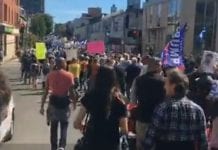 Protest przeciwko fałszywej pandemii w Montrealu