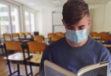 Rząd nie zmusi nas do posyłania dzieci do szkoły!