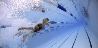 Kumor: Dezynfekcja rąk przed wejściem do wody