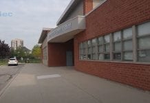 Młodzież szkół polonijnych nie wraca do klas