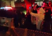 Tłum w Toronto zaatakował policję, nie dopuścił do aresztowania sprawców