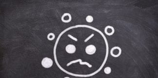 Jedno kichnięcie i pędzimy na test – szkoły bronią się przed koronawirusem