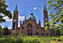 Islamiści zdemolowali wiedeński kościół