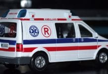 Polska: Karetki czekają na wjazd