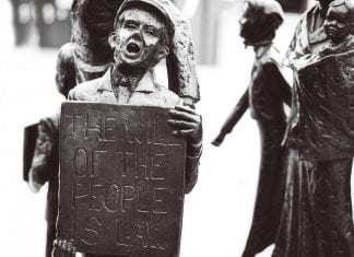 Błasiak: O fasadowej demokracji