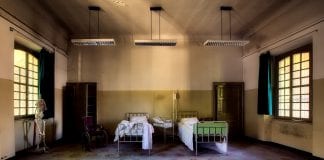 Kumor: Obowiązuje zasada: „jak najtańszym kosztem”