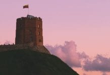 Skandaliczna mowa nienawiści wobec Polaków na Litwie i brak reakcji ambasady RP