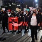 Fundacje finansowane przez Sorosa wspierają “Strajk kobiet” i szkolą uczestników