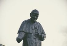 Kumor: Atak na papieża Jana Pawła II atakiem na Polskę