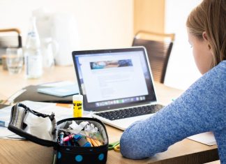 Wirtualne lekcje z homoseksualnym porno