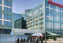 Obowiązkowe stawki kwarantanny hotelowej znacznie niższe niż 2000 dol. zapowiadane przez rząd