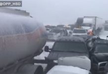 Zamieć doprowadziła do potężnego karambolu na 400 w Barrie