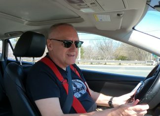 Jakiej ja jestem rasy? – pyta Andrzej Kumor