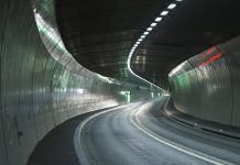 Michalkiewicz: Światełka w tunelu