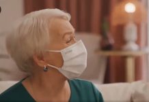 Simon — guru covidian wystąpił sprzecznie w reklamie maseczek – według mediów zabrania tego Kodeks Etyki Lekarskiej