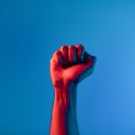 JAK SIĘ ROBI REWOLUCJĘ?