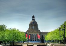 W Albercie Covid, jak inne choroby – zmiana podejścia do pandemii