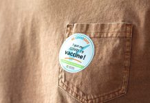 Administracja Bidena nakazuje szczepienia pracownikom federalnym