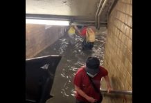 Kajakiem w nowojorskim metrze