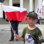 Trzaskowski stawiał betonowe blokady, antyfaszyści blokowali przemarsz i pobili nacjonalistę, by polscy patrioci nie mogli uczcić 101 rocznicy Bitwy Warszawskiej