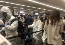 Horrory na lotnisku Pearsona – ludzie godzinami czekają w samolotach