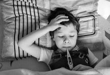 Eksperci: Wariant delta u dzieci tak samo niegroźny, jak inne