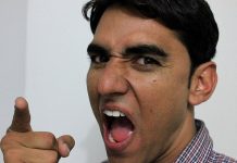 Propaganda szczucia na niezaszczepionych przynosi efekty