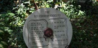 Kumor: “Karni Niemcy” żyją wśród nas