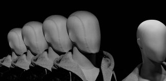 Kumor: Wytresowani do bezmyślności