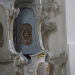 Francja: Księża mają obowiązek poinformować o wyspowiadanych pedofilach